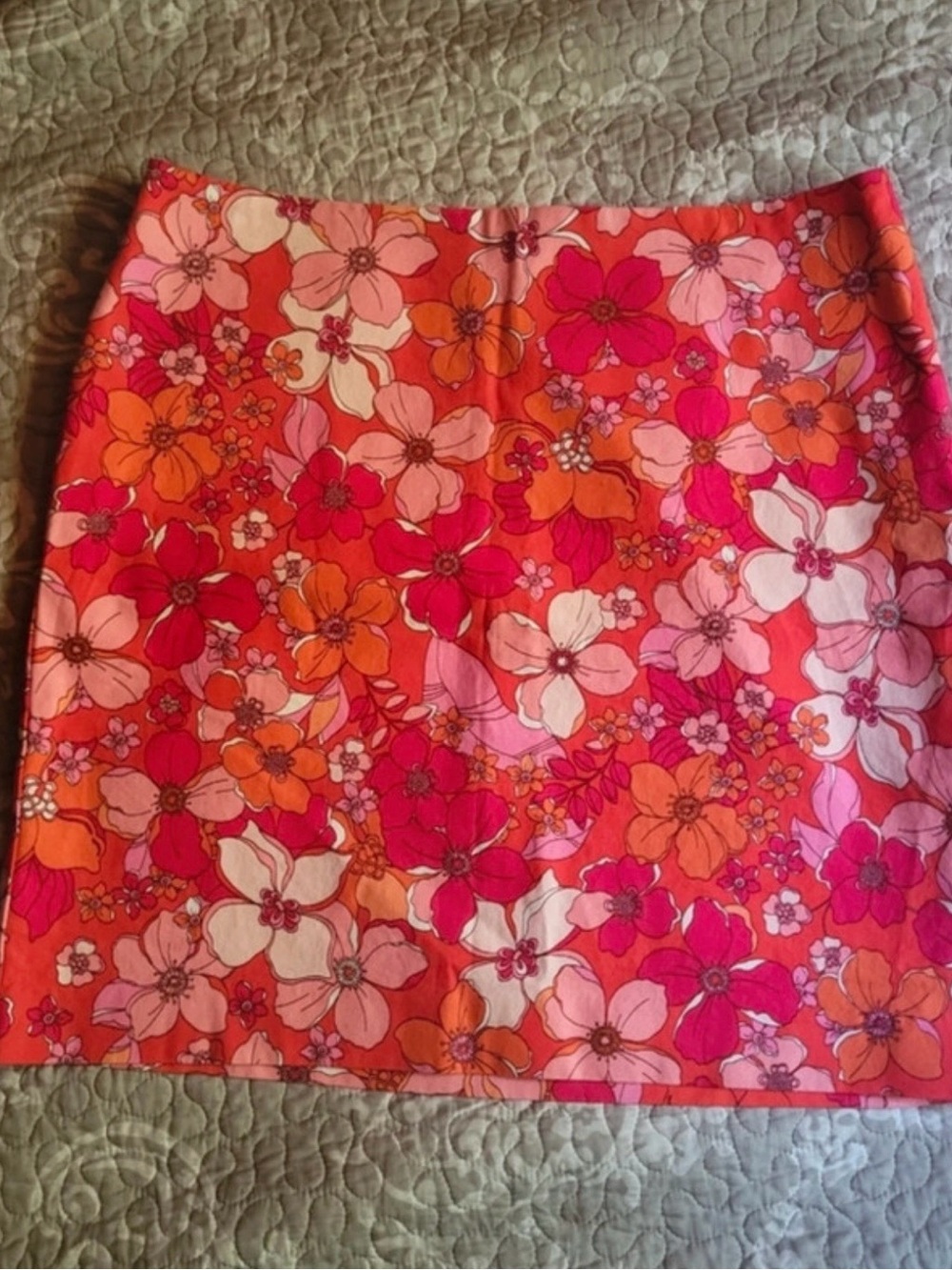 Like New Talbots Floral Pencil Skirt in Coral, Pink and Orange 14P
